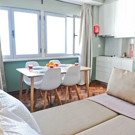 Red, Red Wine In By Misha's Place 3b Апартаменти *