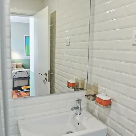 Red, Red Wine In By Misha's Place 3b Апартаменти